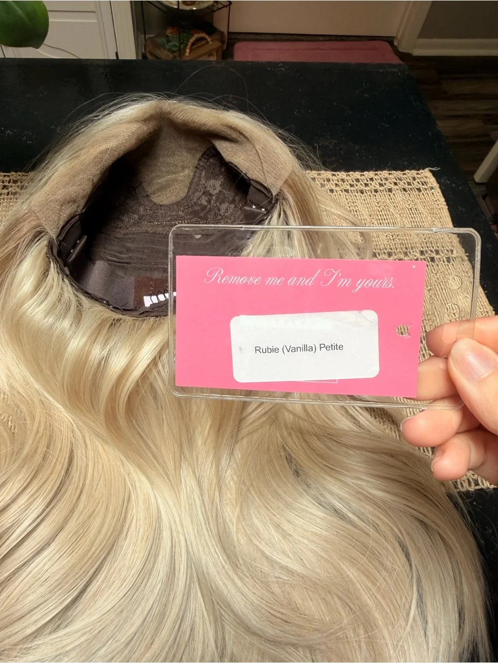 Chelsea Smith Crowns Rubie Wig – Vanilla – Petite